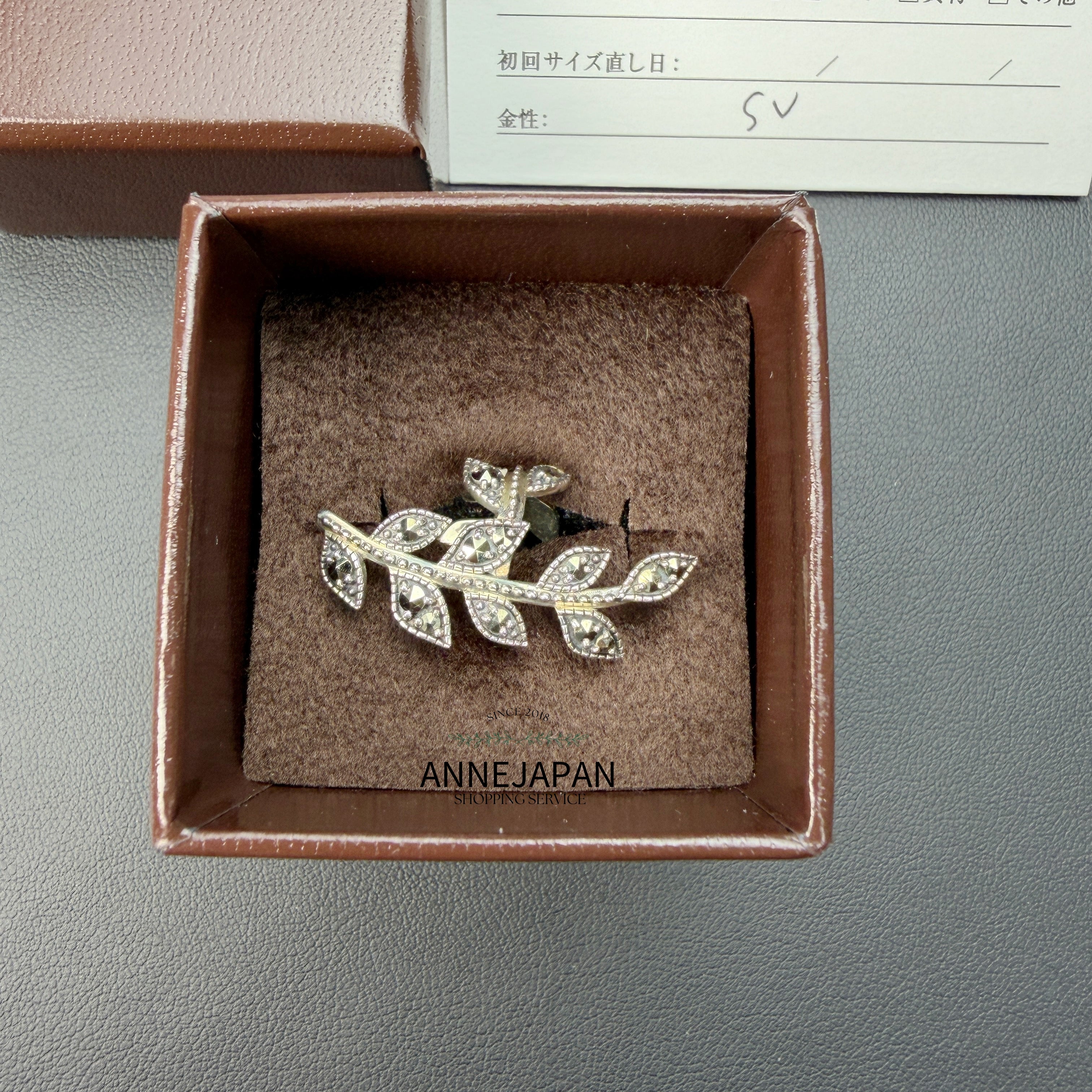 Silver925 純銀、黃鐵礦復古燻黑工藝 × 葉片曲線設計耳骨夾（單耳販售）