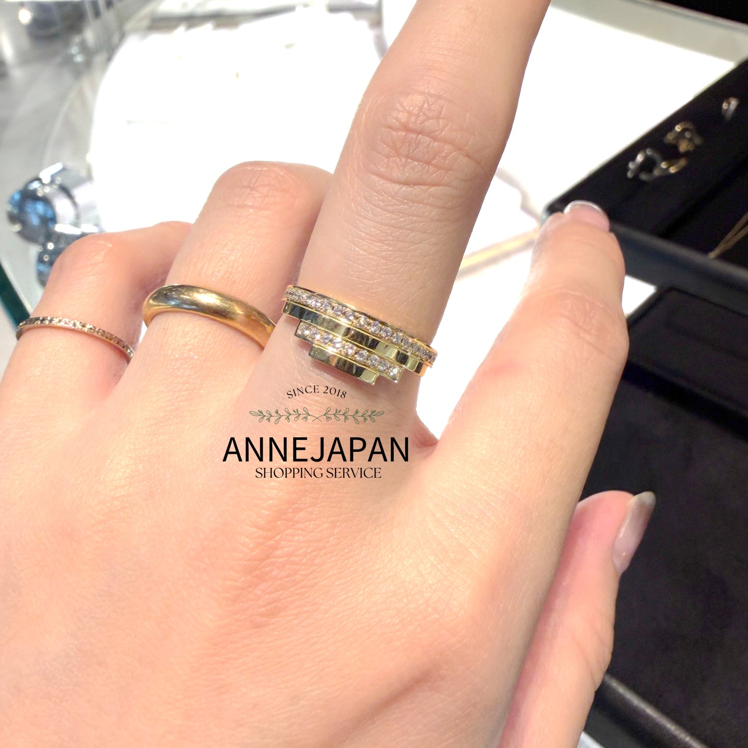 18K黃金（K18 Yellow Gold）／天然鑽石約 0.16 ct吊燈層疊建築立體造型戒指