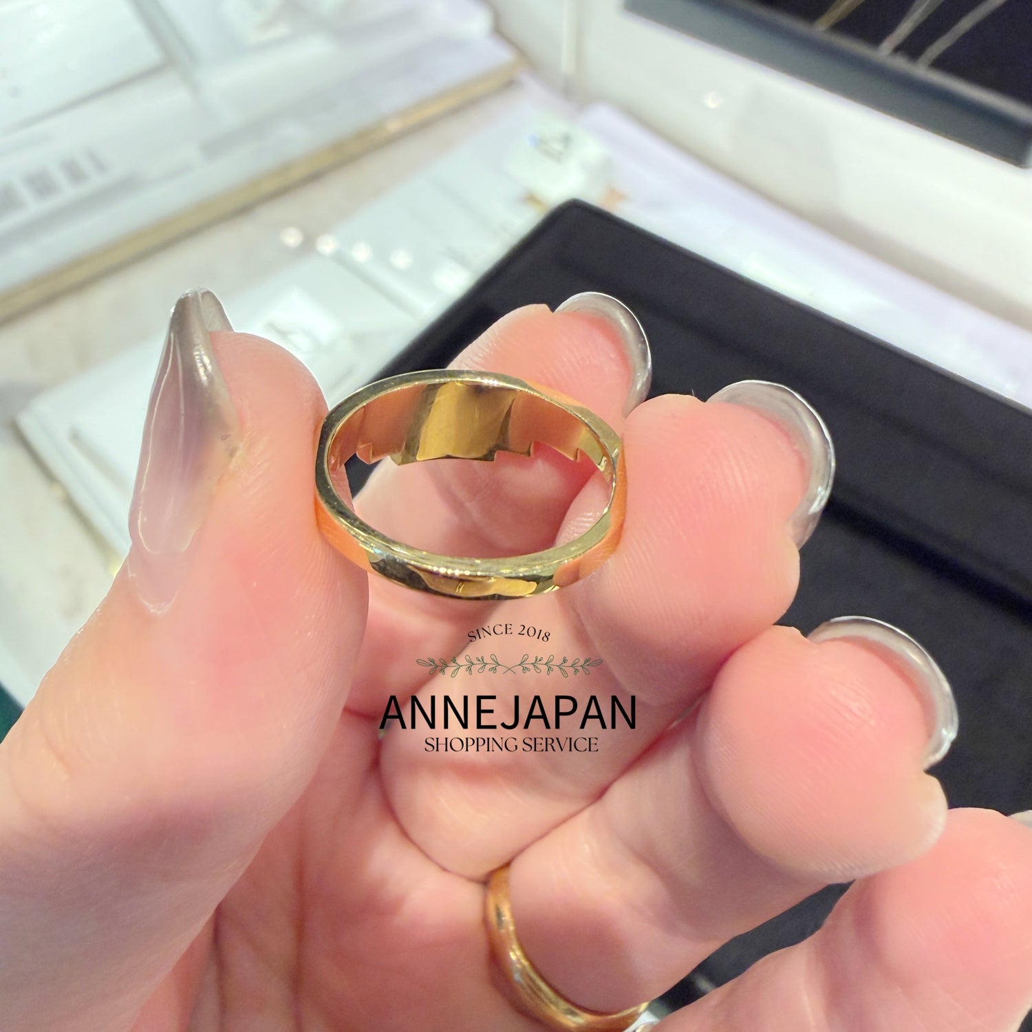 18K黃金（K18 Yellow Gold）／天然鑽石約 0.16 ct吊燈層疊建築立體造型戒指